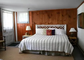 Race Brook Lodge hotel thumbnail 2