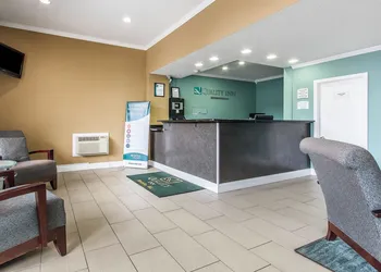Quality Inn Downtown Historic District hotel thumbnail 3