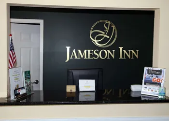 Jameson Inns Oakwood hotel thumbnail 2