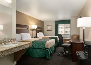 Baymont by Wyndham Glendive hotel thumbnail 6