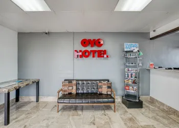 OYO Hotel San Antonio Lackland Air Force Base West hotel thumbnail 4