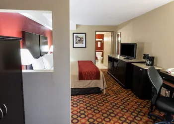 Comfort Inn & Suites Statesville - Mooresville hotel thumbnail 5