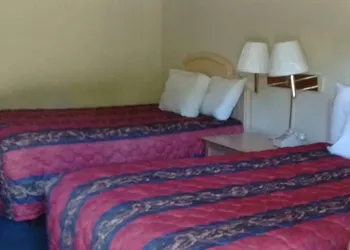 Days Inn by Wyndham York Alabama hotel thumbnail 5