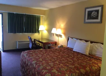 Days Inn by Wyndham York Alabama hotel thumbnail 6