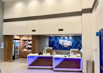Holiday Inn Express Madison by IHG hotel thumbnail 4