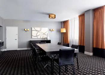 Le Méridien Charlotte hotel thumbnail 6