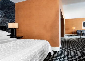 Le Méridien Charlotte hotel thumbnail 8
