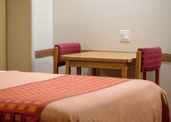 Glenwood Springs Cedar Lodge hotel thumbnail 5