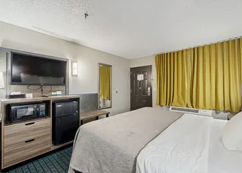 Quality Inn Van Horn hotel thumbnail 5
