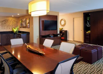 Charleston Marriott Town Center hotel thumbnail 7