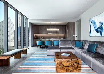 EAST Miami hotel thumbnail 4