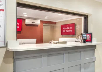 Red Roof Inn Raleigh Northeast - Downtown hotel thumbnail 3