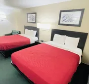 Pinckeyville Inn and Suites hotel detail image 4