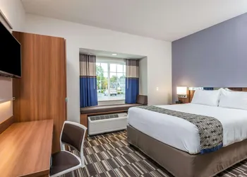 Microtel Inn & Suites By Wyndham Altoona hotel thumbnail 4