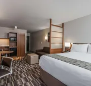 Microtel Inn & Suites By Wyndham Altoona hotel detail image 5