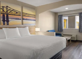 Days Inn & Suites by Wyndham Byram hotel thumbnail 6