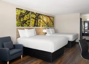 Days Inn & Suites by Wyndham Byram hotel thumbnail 8