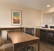 Embassy Suites by Hilton Akron Canton Airport hotel detail image 4