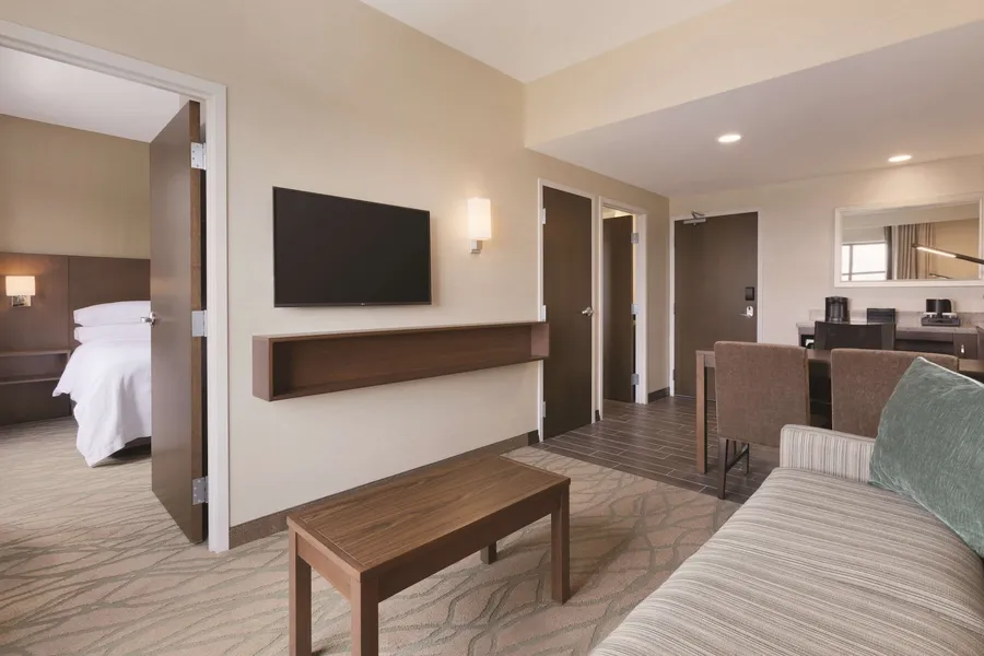 Embassy Suites by Hilton Akron Canton Airport hotel detail image 6