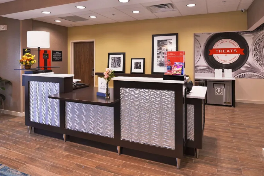 Hampton Inn Leavenworth hotel detail image 2