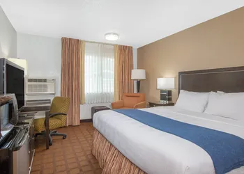 Umpqua Valley Hotel hotel thumbnail 3
