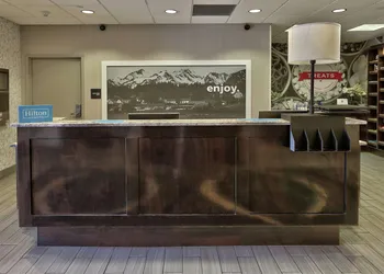 Hampton Inn & Suites Albuquerque Airport hotel thumbnail 3