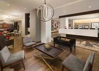 Hampton Inn & Suites Dallas Downtown hotel thumbnail 8