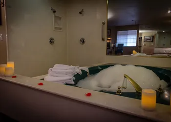POSTMARC Hotel and Spa Suites hotel thumbnail 7