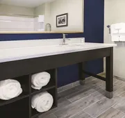 La Quinta Inn & Suites by Wyndham Odessa N. - Sienna Tower hotel detail image 7