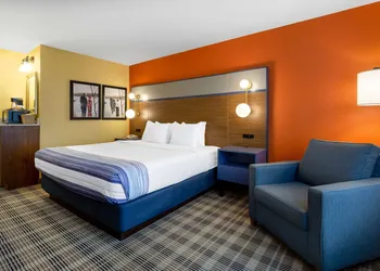 AmericInn by Wyndham Fulton Clinton hotel thumbnail 7