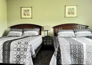 Colonial Valley Motel hotel thumbnail 5