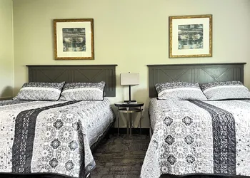 Colonial Valley Motel hotel thumbnail 6