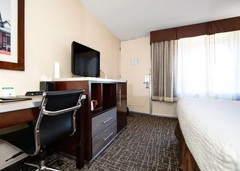 New Hope Inn & Suites hotel thumbnail 4
