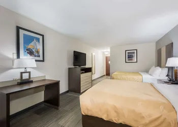 Quality Inn & Suites Huntsville Research Park Area hotel thumbnail 4