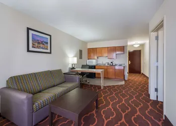 Quality Inn & Suites Huntsville Research Park Area hotel thumbnail 8