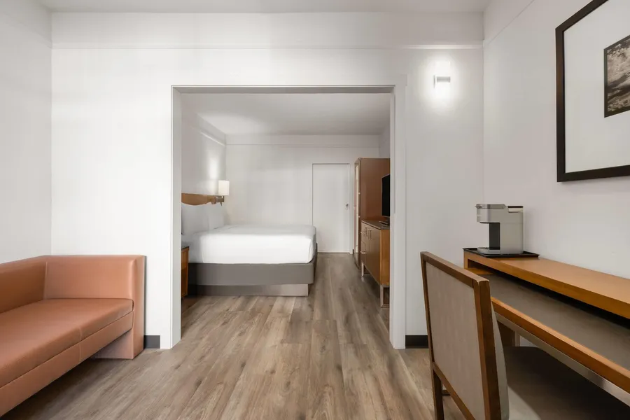 Ramada Suites by Wyndham San Diego/Hotel Circle Area hotel detail image 6