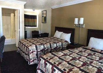 Lamplighter Motel hotel thumbnail 6
