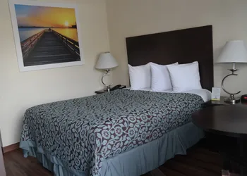 Days Inn by Wyndham Santa Maria hotel thumbnail 4