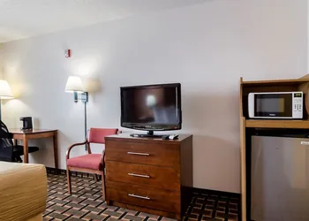 Quality Inn Osceola hotel thumbnail 8