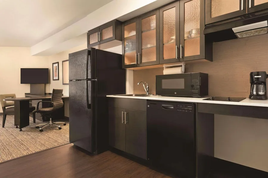 Park Inn by Radisson, Calgary Airport North, AB hotel detail image 6