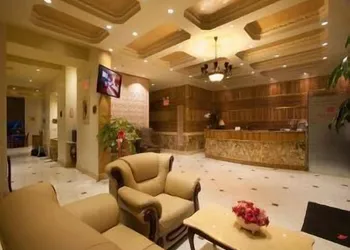 Ramada by Wyndham Flushing Queens hotel thumbnail 2