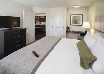 Candlewood Suites Kenedy by IHG hotel thumbnail 7