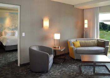 Courtyard by Marriott Youngstown Canfield hotel thumbnail 5