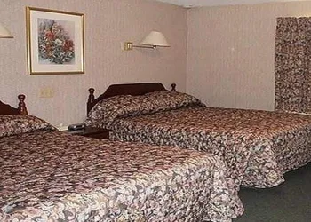 Traveller's Inn hotel thumbnail 6