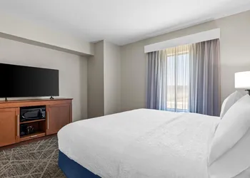 Hampton Inn & Suites Claremore hotel thumbnail 6