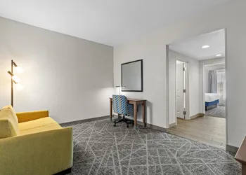 Hampton Inn & Suites Claremore hotel thumbnail 7