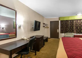 Park Inn by Radisson, Weldon - Roanoke Rapids hotel thumbnail 2