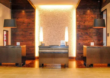 Doubletree By Hilton Reading hotel thumbnail 5