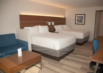 Holiday Inn Express & Suites Decatur by IHG hotel thumbnail 3
