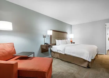 Hampton Inn & Suites Florence Center hotel thumbnail 4